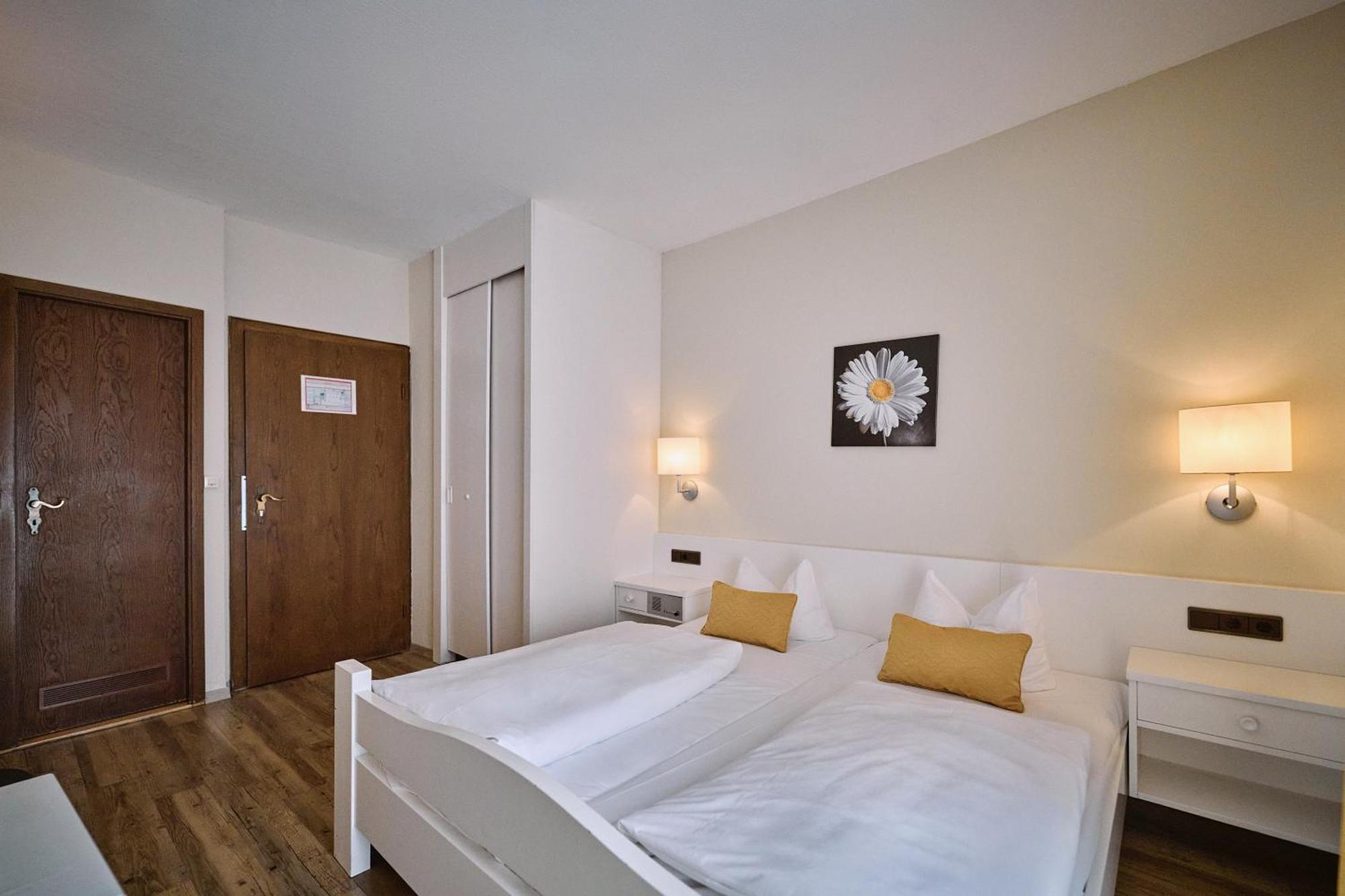 Herdegen - Self Check-in Hotel
